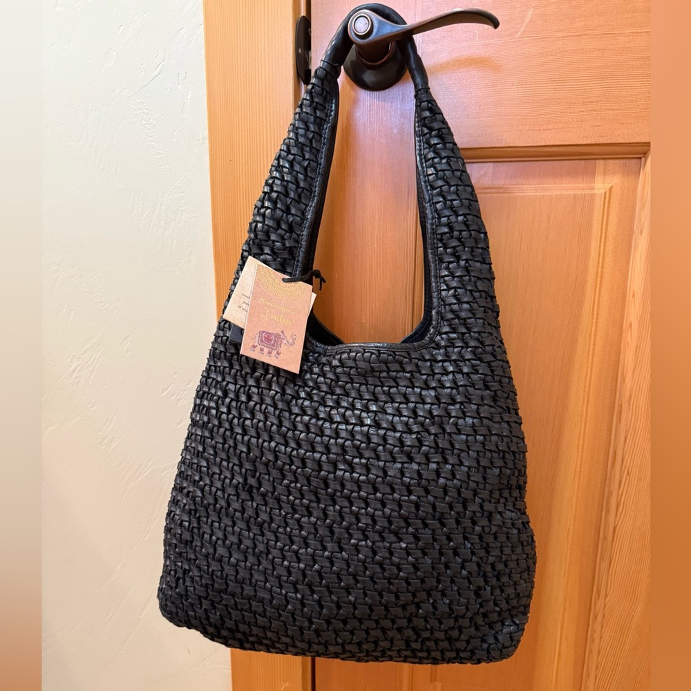 🔥REDUCED🔥 NWT‼️ Exquisite 100% Leather Black Woven Tote Bag✨✨✨ - Picture 2 of 16